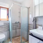 Nice Home In Dugopolje With Sauna *